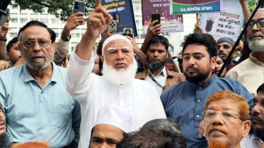 ঘেরাও করে সাক্ষাৎ মিলল না কারো, সচিবালয় ছাড়লেন ১১ দলের নেতারা