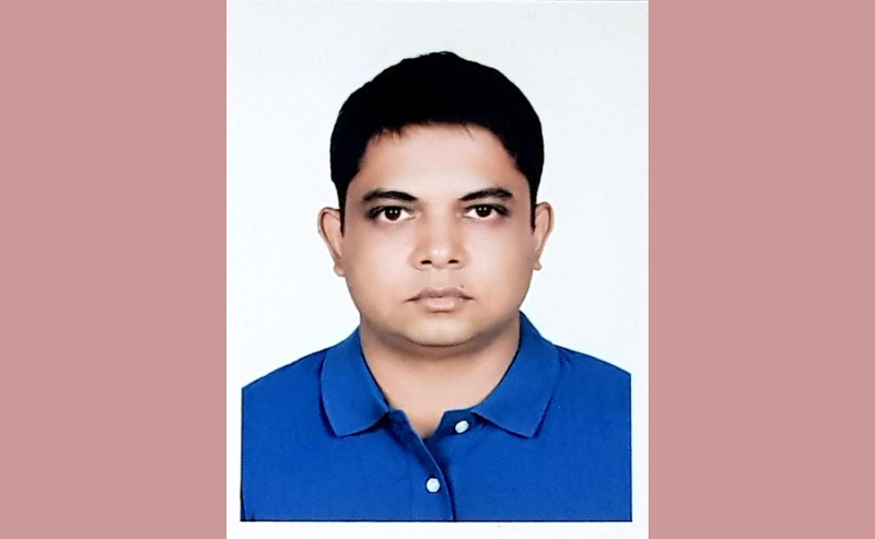 রাজউকের প্রধান নগর স্থপতি মোস্তাক আহমেদ: বাংলো সংস্কারে অনিয়মের অভিযোগ, দুদকের মামলায়ও নাম