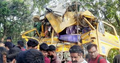 নাটোরে বাস-ট্রাক সংঘর্ষে নিহত বেড়ে ১৪